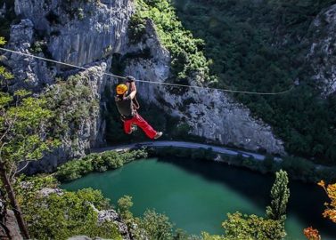 Zoeven over de canyon met kinderen