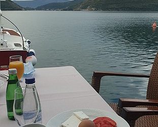 uitzicht baai Kotor Montenegro