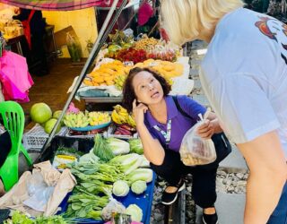 Shoppen op de treinmarkt