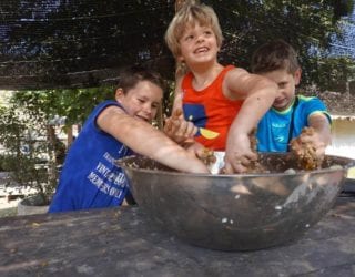 eten klaarmaken voor de olifanten