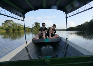 Jungle avontuur op de boot met kinderen