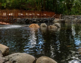 Relaxen aan heetwaterbronnen met kinderen