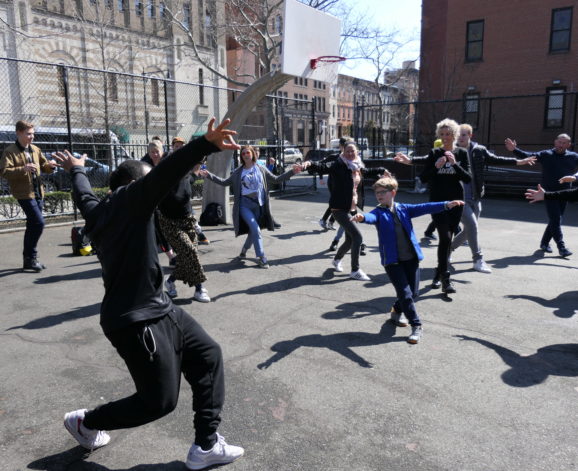 Op stap met echte hip hop dansers