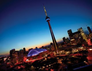 CN tower Toronto: skyline