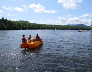 peddelen met de familie in Canada