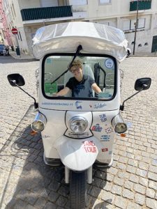 tuktuk door Lissabon