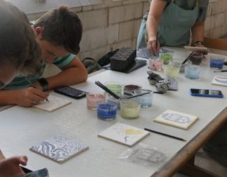 Schilder je eigen azulejo in Lissabon