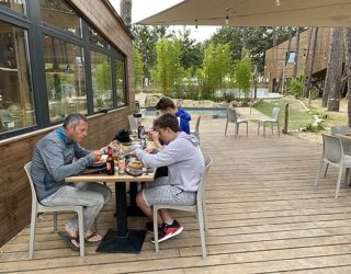 Het terras van het restaurant