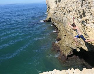 cliffjumping in de Algarve