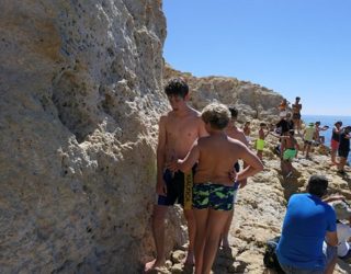 cliffjumping in de Algarve