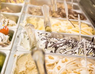 Verschillende smaken voor ijsjes in Gelateria David