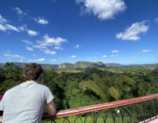 zicht vanuit casa particular in vinales cuba