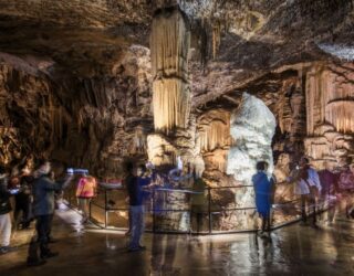 Postojna grotten met kinderen