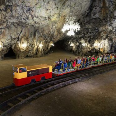 Trein Postojna Grotten