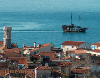 Piratenschip Portoroz met kinderen