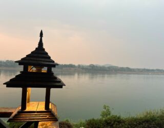 Lantaarn bij de Mekong rivier