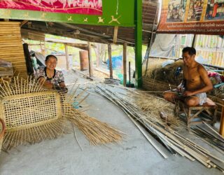 Manden vlechten uit bamboe Sukhothai