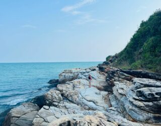 Op de rotsen in het Zuiden van Koh Samet