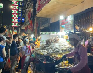 Streetfood met kinderen in Bangkok