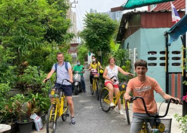 Fietstocht met kinderen door Bangkok