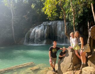 Familie bij Erawan Falls