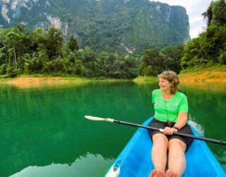 Kajakken op Cheow Lan Lake in Khao Sok