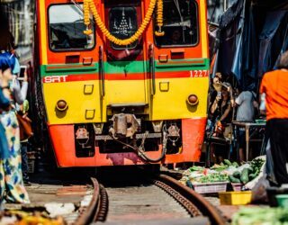 Treinmarkt bij Bangkok
