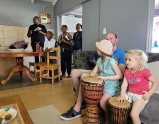 Drumles voor kinderen bij de Xhosa