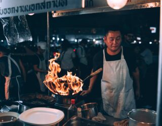 Thaise foodtruck in Bangkok on fire