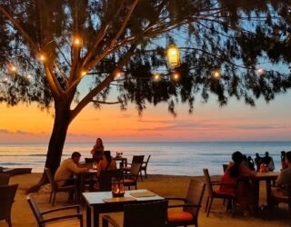 Beachbar strandhotel op Gili met kinderen