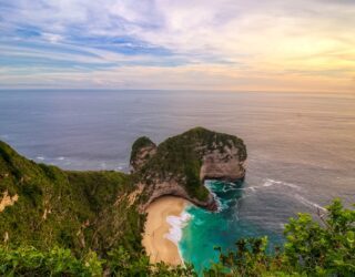 Nusa Penida bij zonsondergang