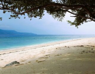 Kindvriendelijk strand op de Gili-eilanden 