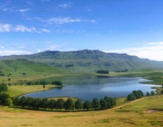 Logeer aan dit prachtige meer in Drakensbergen