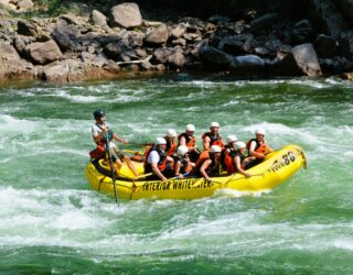 Gezinsrafting in actie Clearwater River