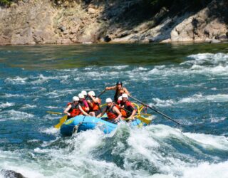 Coole gezinsrafting op Clearwater River
