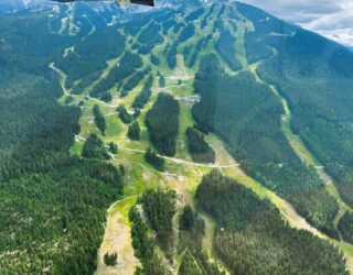 Views vanuit het watervliegtuig Whistler Canada