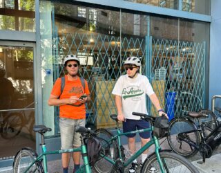 Familie op de velo in Vancouver