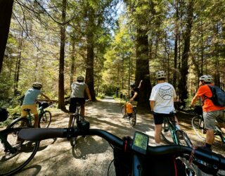 Fietsen met tieners in Stanley Park