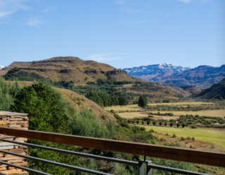 Uitzicht hotel aan Sani Pass