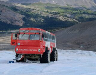 Athabasca gletsjer bij Columbia Icefield