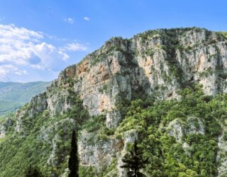 De groene bergen in Dimitsana