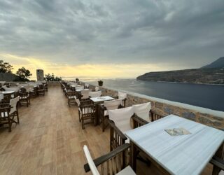 Hotelrestaurant with a view Limeni