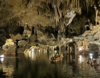 Magische grotten van Diros