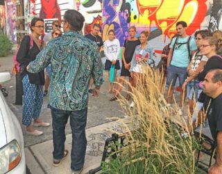 Kunstwandeling met kinderen in Brooklyn New York