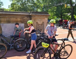 Fietsen door Central Park met kinderen