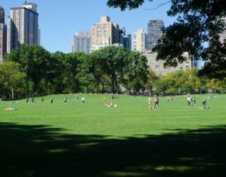 Fietsen met kinderen door Central Park in New York