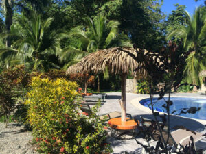 Zwembad hotel Cahuita Costa Rica