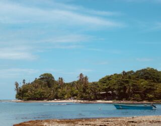 Baai in Puerto Limon Costa Rica