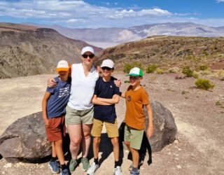 Familie bij Death Valley