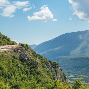 Hotel met spectaculaire views in Ostrog